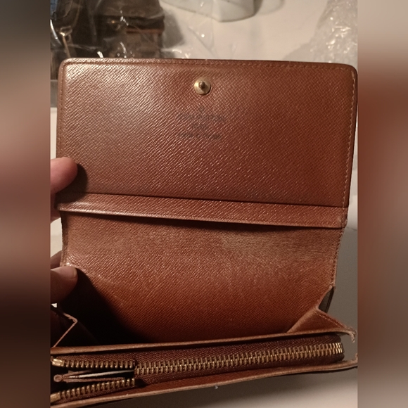 Louis Vuitton LV Monogram Porte Monnaie Tresor Wallet - Picture 6 of 11